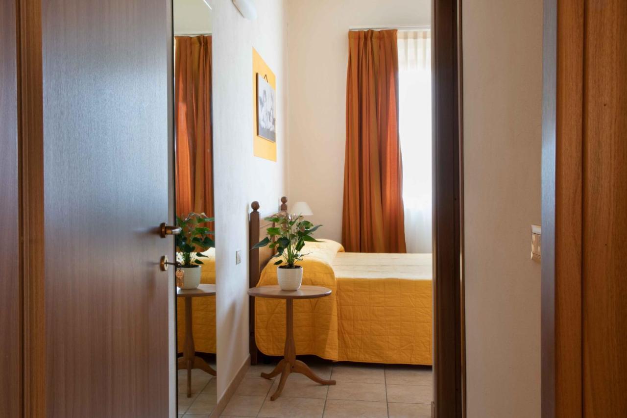 Al Frantoio Maddii Levane Bed And Breakfast Exterior photo